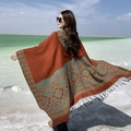 Poncho à capuche ethnique rouge brique avec motifs floraux et franges au bord du lac - LM308 Splendeur Florale - Orange