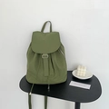 Zaino minimalista in nylon verde oliva con ampia patta e chiusura con fibbia metallica - Verde Militare