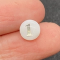 Perla di conchiglia bianca 8mm con numero uno dorato per creazione gioielli fai-da-te - 1 / Bianco