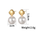 Detail view of 18K gold plated clover stud earrings with pearls and 1.8cm size mark - Flower Pearl Earrings (JZE833-B)
