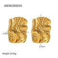 Pendientes irregulares de titanio chapado en oro 18K con textura de lava y dimensiones - Dorado (JDEW2305016)