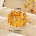 Minimalistischer vergoldeter Edelstahlring mit 1cm breitem verbundenem Herzmuster - 3D Multiple Herzen Stil (ZN1480-1256)