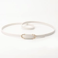 Sottile cintura da donna in pelle bianco crema con fibbia decorativa a doppio anello dorato - Bianco