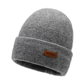Bonnet en maille gris chiné pour l'hiver avec écusson en cuir marron et texture côtelée - Gris clair