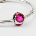 Charm con perla di cristallo rosa sfaccettato su bracciale a catena snake in argento - Rosso Rosa/08