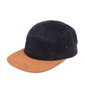 Dettaglio cappello camper in velluto a coste blu con visiera in pelle scamosciata - Regolabile / Blu navy