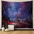 Dettaglio dell'arazzo foresta fantasy con vivace cielo notturno e fiori di ciliegio rosa - Foresta Notturna di Fantasia (GT100024) / 73X95CM