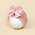 Dettaglio del turbante in maglia per neonati con fiocco in velluto e trama intrecciata - 18*14cm / Rosa Antico