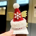 Dettaglio di un fermaglio natalizio in peluche con fiocchi di neve e ali dorate lucenti - Clip per Cappello in Velluto Lucido - Fiocco di Neve