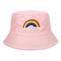 Cappello da pescatore rosa in cotone con ricamo arcobaleno e scritta be kind su bianco - 58cm / Rosa