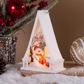 Detailansicht der weißen LED-Weihnachtslaterne mit Schneemann-Motiv in einer Schneelandschaft - Schneemann