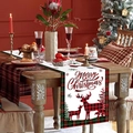 Weihnachtstischläufer mit Rentiermotiv und Merry Christmas Text auf dem Holztisch - 181x35.5cm / Weihnachtsrentier