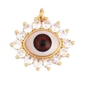 Goldener Evil Eye Anhänger mit brauner Iris und funkelndem Rand aus weißen Straßsteinen - M86-C2 Auge Eingesetzter Runder Stil / Dunkelrot