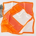 Foulard in seta da donna con stampa geometrica arancione e bianca stile alla moda - Geometrico Arancione e Bianco