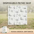 Wegwerp picknickkleed panda design 200x200cm inclusief 4 handige gele grondpennen - Bamboe Panda (200x200cm) met 4 Grondpennen