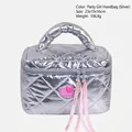 Zilveren gewatteerde make-uptas met roze lint en handvat van maat 23x15x16cm - Handtas met handvat / Zilver