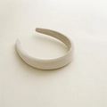 Chic cream velvet padded headband with high sponge volume for a Korean style minimalist look - Off White