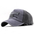 Détail de casquette vintage en coton délavé avec broderie New York 1985 en relief - Réglable / Noir