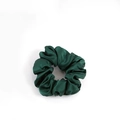 Luxurious 19mm mulberry silk scrunchie in deep green with elegant satin shine - 4.5cm/19 Momme / Dark Green