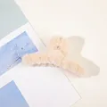 Elegant beige plush hair claw clip made of faux fur for autumn and winter hairstyles - Plush Solid Color Claw - Beige