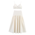 Elegantes weißes Set aus 3D-Blumen-Top und langem Rock mit hoher Taille aus Waffelgewebe - XS / Milchweiß
