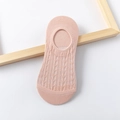Women's summer mesh cotton invisible boat socks in light pink with breathable pattern - One Size / Pink