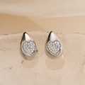 Orecchini a goccia in argento con cuore di zirconi su superficie materica - Cuore Argento Goccia d'Acqua