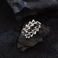 Bague cœur quille argentée au design irrégulier en forme d'os sur fond de pierre noire - Argent/Ouvert Ajustable