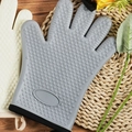 Gray heat-resistant silicone oven mitt with anti-slip heart texture and cotton lining - Elegant Grey