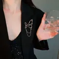 Elegante champagne gouden vlinderbroche met textuur en lange hangende kettingen - Geplooide Strass Vlinder Ketting Stijl / Zilver