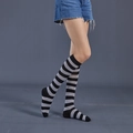 Women's black and grey striped knee-high socks in cotton blend with reinforced heel - One Size / Light Grey and Black Wide