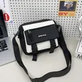 Bolso bandolera retro en blanco y negro con cierre de hebilla y correa ajustable - Patchwork Blanco y Negro