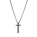 Gedetailleerde close-up van een zwarte titanium kruishanger met een bijpassende boxketting - Venetiaanse ketting / Zwart