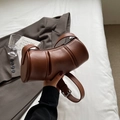 Sac cylindre plissé marron en cuir PU avec bandoulière à boucle argentée - Marron