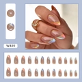 Uñas postizas de almendra con degradado de colores y detalles de líneas doradas - Verano Colorido (W489)