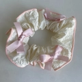 Koreaanse witte kant haarelastiek met roze strikjes en contrastrijke afwerking - #1 Geplooide Roze Strik - 11 Cm