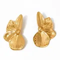 Golden 316 stainless steel flower earrings with textured petals and polished finish - Gold (KD3315)