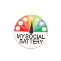 Detail der Regenbogen-Emaille-Nadel 'MY SOCIAL BATTERY' mit drehbarer Stimmungsskala - Weißer Goldener Rand Runder Stil (Z-373)