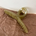 Pinza per capelli grande verde oliva in plastica lucida con molla in metallo visibile - Incrocio Jelly 13cm Verde