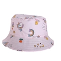 Primo piano del cappello a secchiello rosa per bambini con stampe cartoon di unicorni e arcobaleni - 52cm (2-6 Anni) / Unicorno Arcobaleno - Rosa