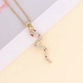 Dettaglio della collana con ciondolo a serpente oro 18K e zirconi chiari e rosa - Stile Serpente con Zirconi Rosa e Chiari (4#)