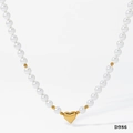 Elegante collana con ciondolo a cuore dorato, perle bianche e sfere dorate variante D986 - Collana Oro (D986)