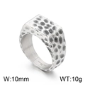Gepolijste zilveren hamerpatroon ring van titaniumstaal voor heren met 10mm breedte - US 7 / Gehamerd Rechthoek Zilver (KR105955-KJX)