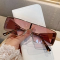 Gafas de sol Y2K punk rectangulares con lentes degradadas rosa y patillas de carey - Montura Dorada Degradado Rojo Vino