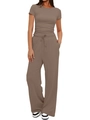 Détail de l'ensemble deux pièces marron moka avec haut à manches courtes et pantalon large - Café Clair