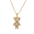 Collana con ciondolo a forma di orso articolato dorato con zirconi su sfondo bianco - Colorato