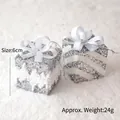 Addobbi natalizi a cubo argento glitterato con fiocchi bianchi, dimensioni di 6 cm - Scatole Regalo Glitterate Argento (2 Pezzi/Set)
