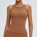 Débardeur de yoga côtelé caramel avec encolure licou extensible pour le fitness - L / café