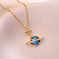 Traumhafte Planetenkette mit blauem Galaxie-Anhänger und feinen Zirkonia-Akzenten - Gold Traumhafter Planet-3