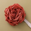 Rose-shaped red mesh shower loofah with delicate ribbon detail and elegant petal design - Ribbon Style / Burgundy